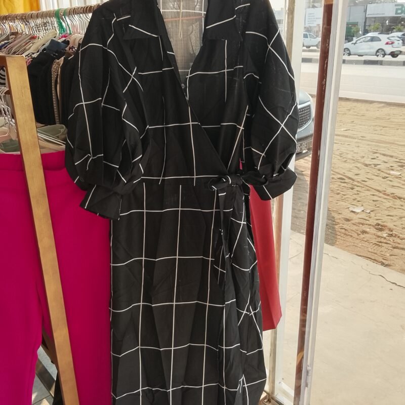 Bata feminina _preto e branco