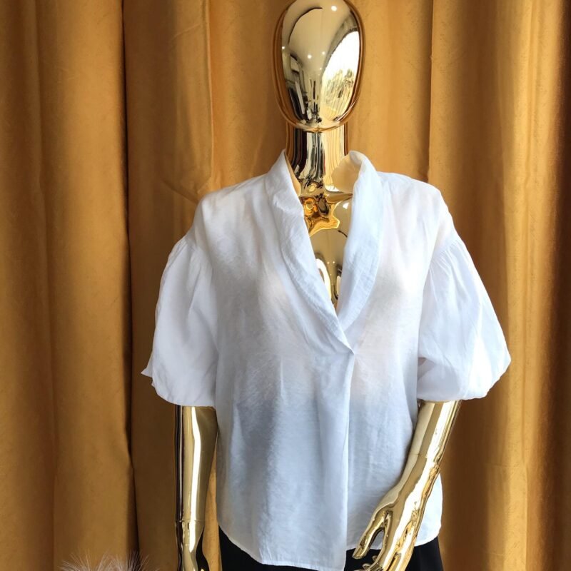 Blusa na loja Closet Mutolole